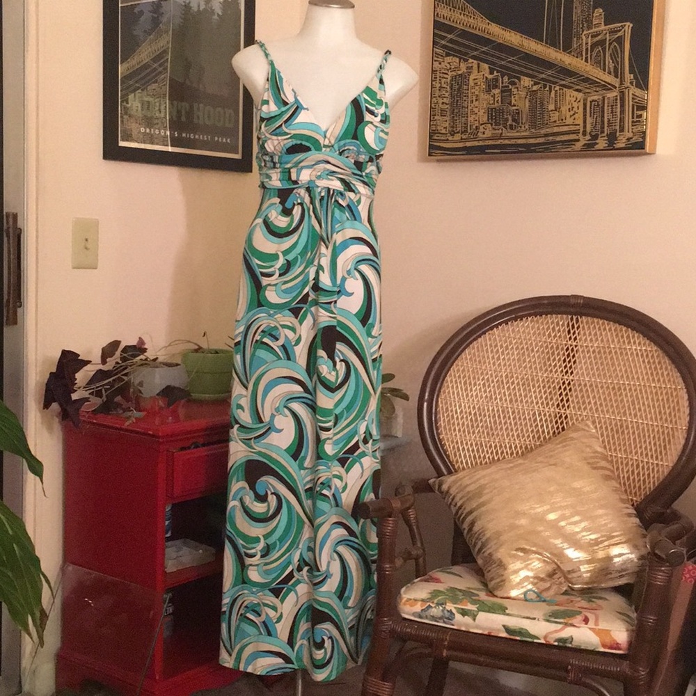 2/$12 *EUC Super Comfy Empire Waist Maxi Dress